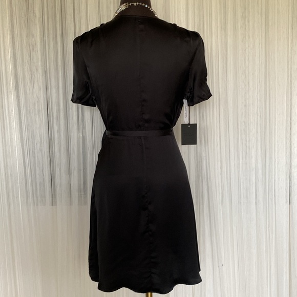 NWT ARITZIA Talula short wrap black, silky dress with Puff short sleeves - Picture 2 of 9